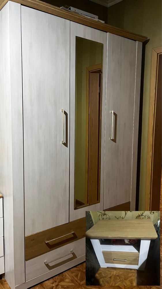 Шкаф и две тумбы