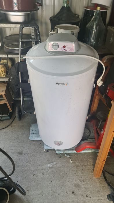 Boiler electric cu serpentina