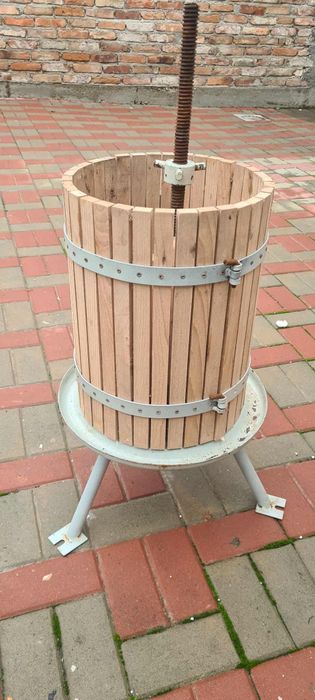 Presa struguri nouă