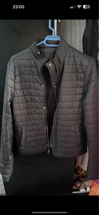 Geaca Guess fas -doua fete