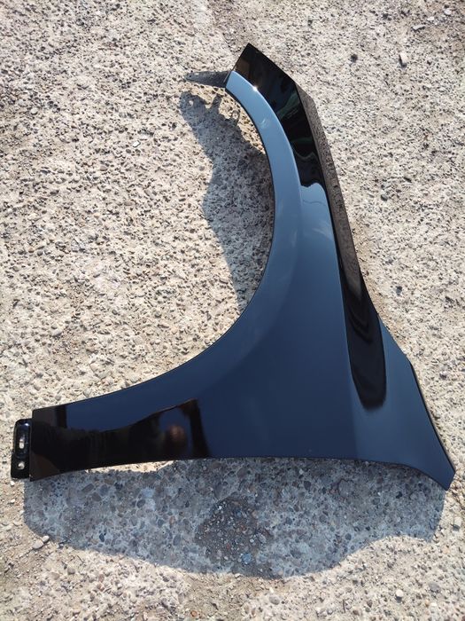 Vând aripă stânga fata volvo v40, 2016,2022