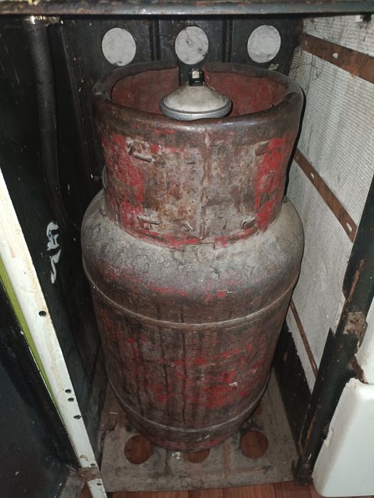 Продам   газовый  балон цена 5 тыс