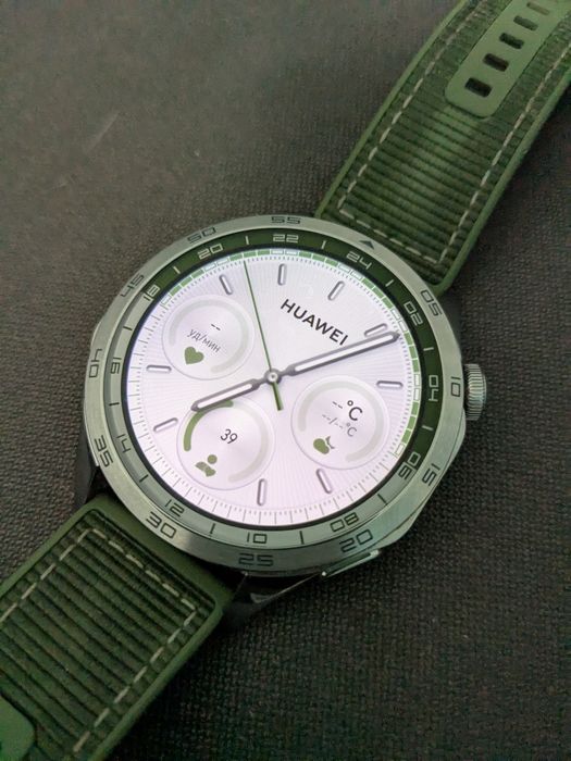 Наручные часы Huawei GT4
