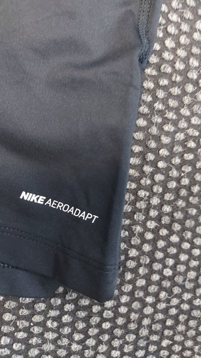 Nike pro aeroadapt тениска XL