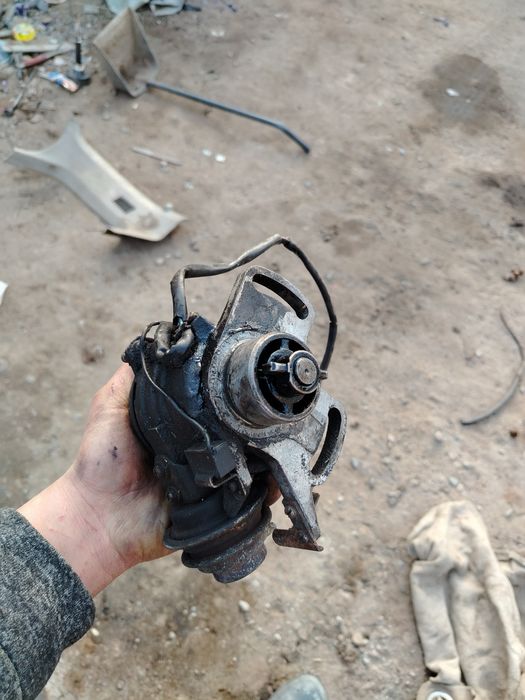 Продам тромблер мазда 626 переходка 2 и2 обем