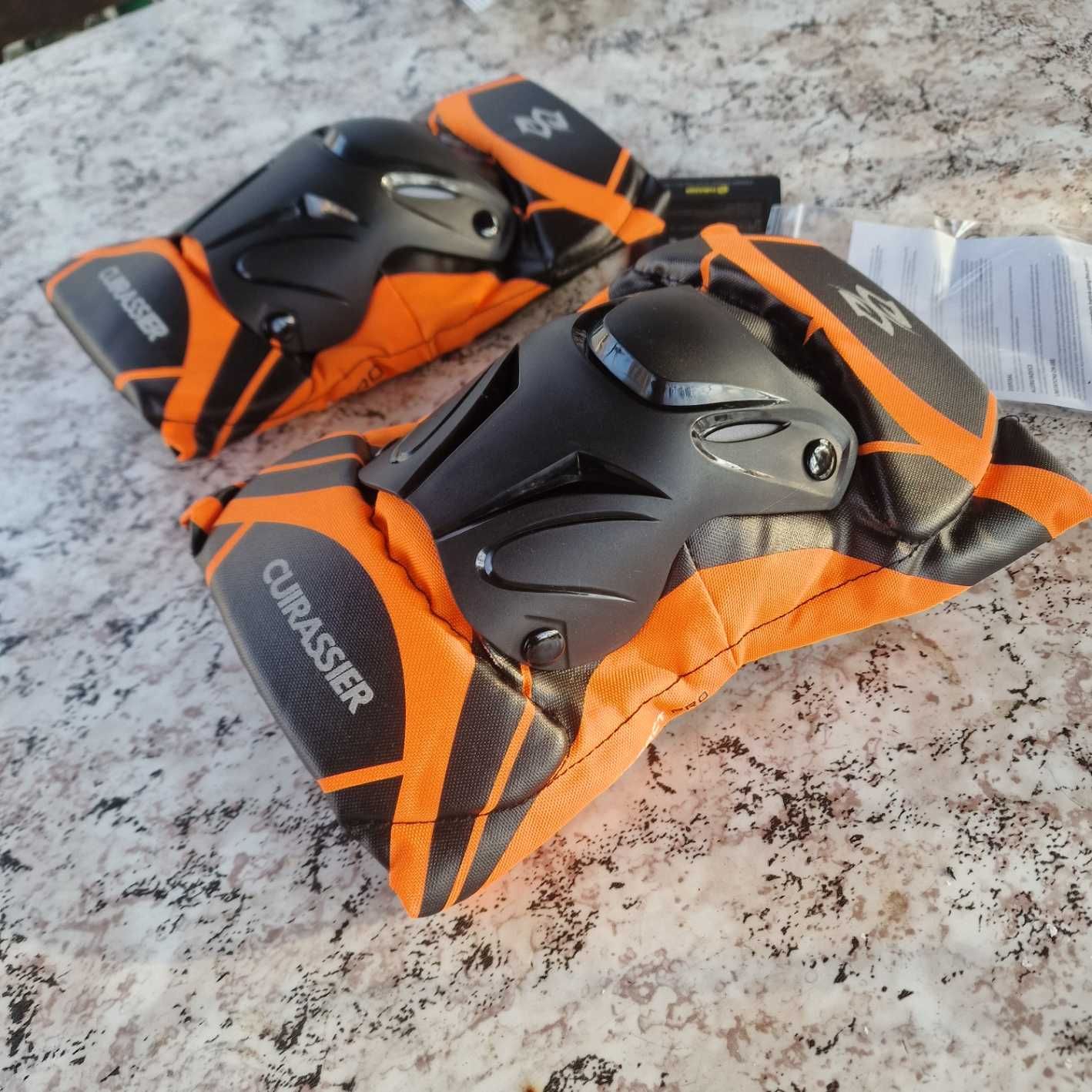 Наколенки  Cuirassier за мотокрос и ендуро Honda KTM Suzuki Yamaha Bet