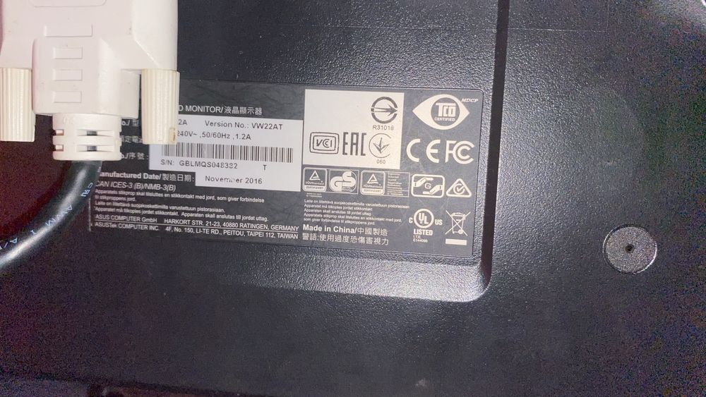 Монитор 60Hz 1680+1050