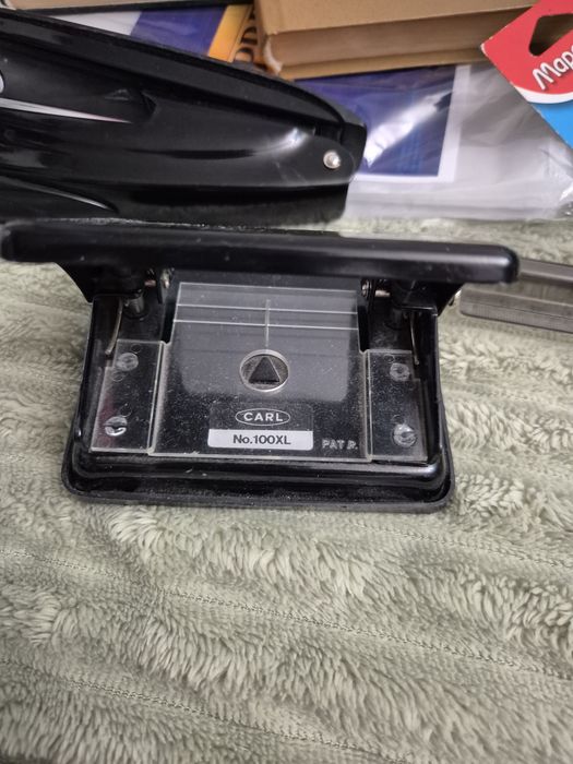 Степлер, дырокол, циркули, файлы файловые папки