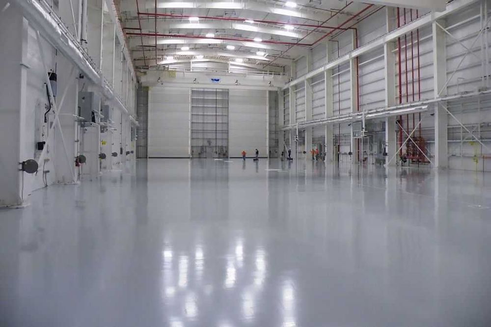 Наливные полы для складов, паркингов, цехов с гарантией