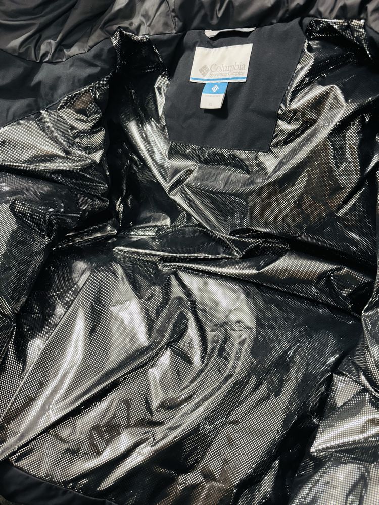 Продам новую куртку Columbia