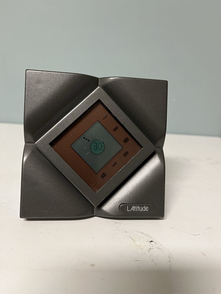 Llatitude екектронен часовник римски дигитални цифри