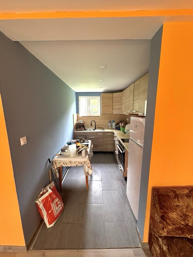 Продава се Къща в Костинброд - 1 кв.м за 90000 €/кв.м - Снимка #4