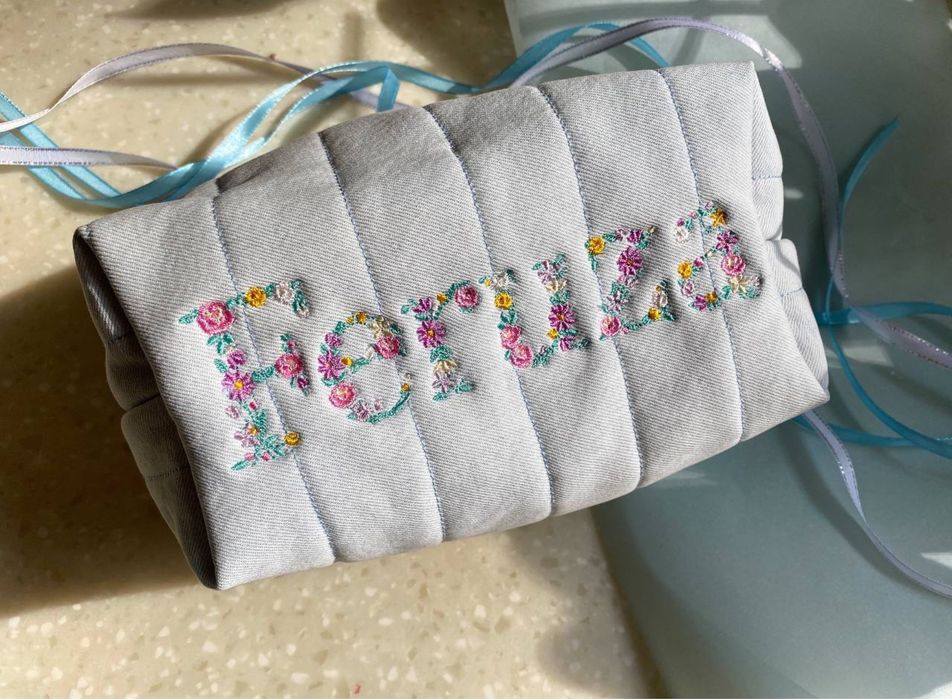 Косметичка с вышивкой