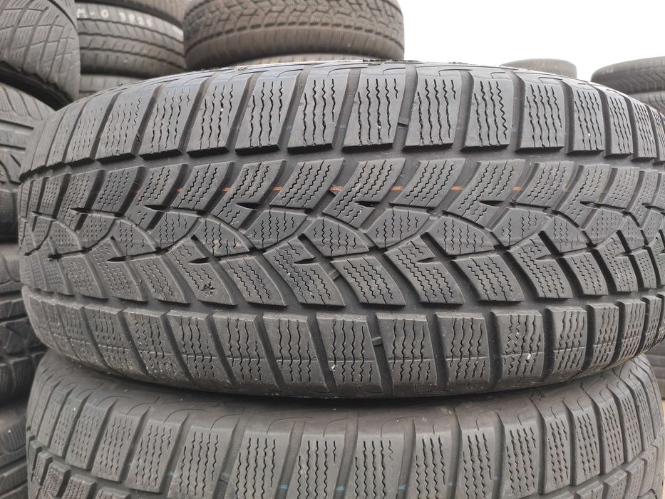 2бр Зимни гуми 225 60 18 - Goodyear