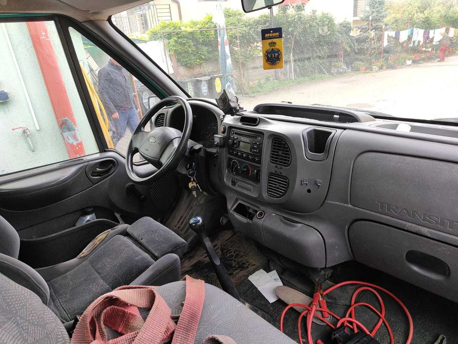 Ford Transit basculantă 2.0 TDI – an 2003 – stare bună, 200.000 km
