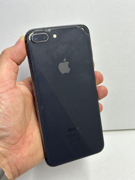 Продам Айфон 8 Plus