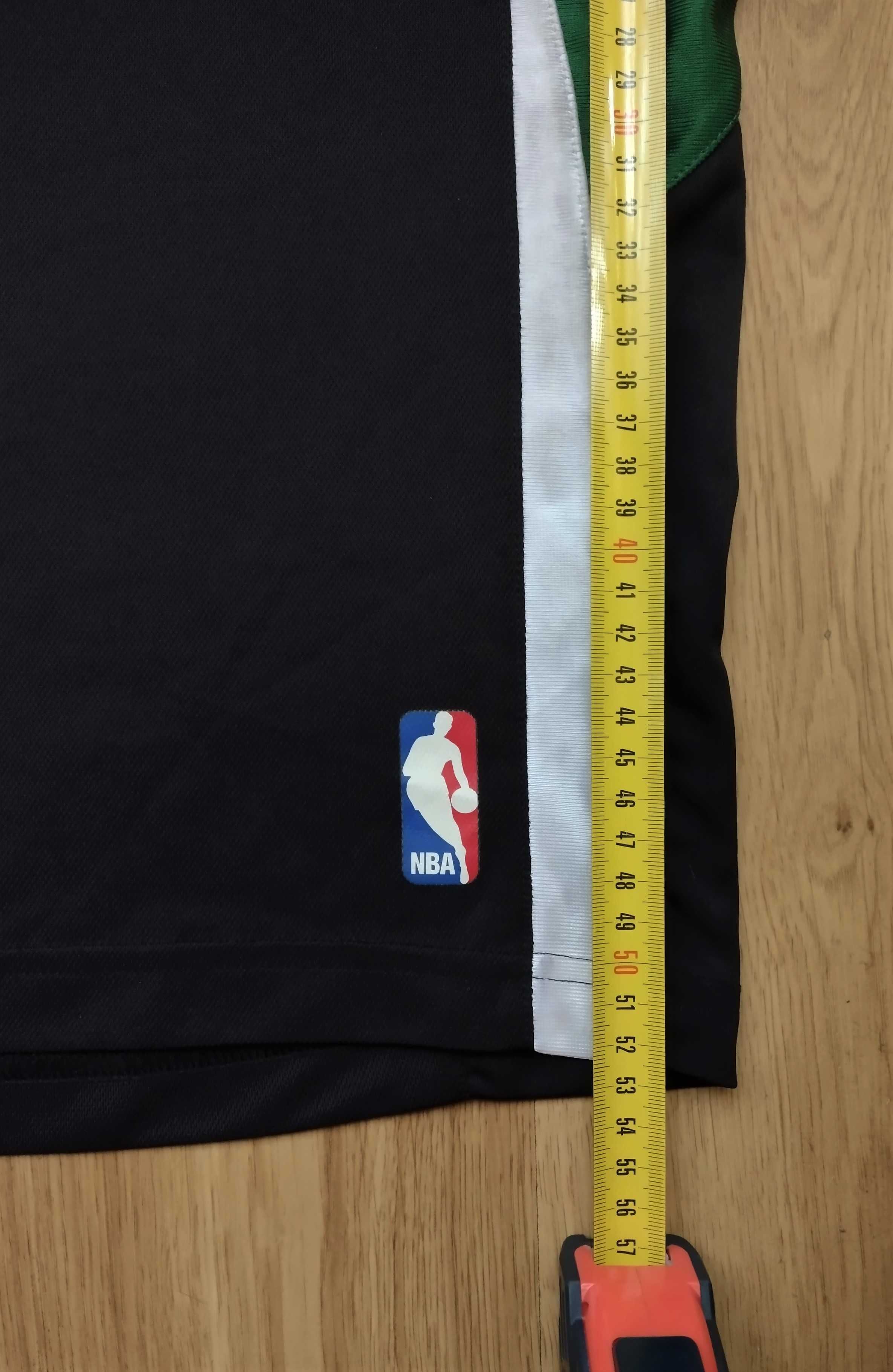 NBA / Boston Celtics - суичър с качулка за ръст 165см.