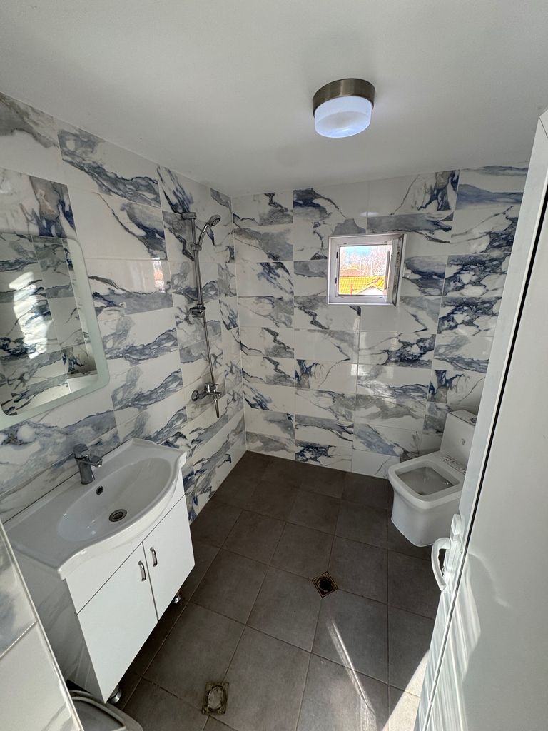 Дава се под наем Тристаен апартамент в София, Орландовци - 100 кв.м за 612 € - Снимка #4