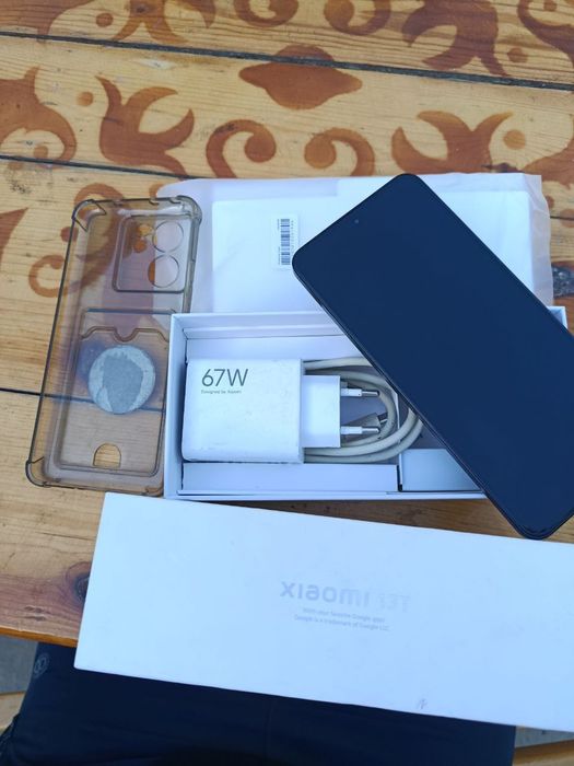 Xiaomi 13 T 8+8 256 xolati yaxshi buzulmagan alishmagan