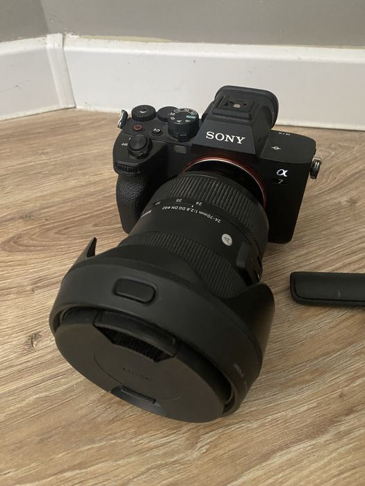 Sony a7 iv body, Sigma 24-70mm f/2.8 DG DN Art, DJI RS 3