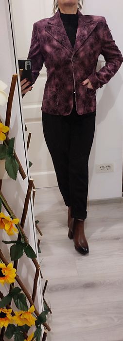 Sacou  mov prună, nuanță superbă, din catifea, cambrat