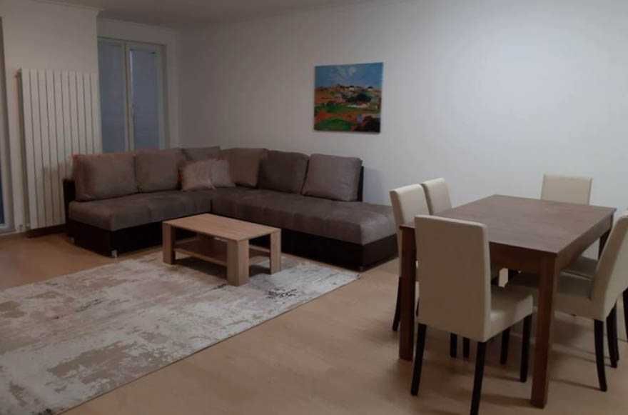 Дава се под наем Тристаен апартамент в София, Дървеница - 110 кв.м за 600 € - Снимка #1