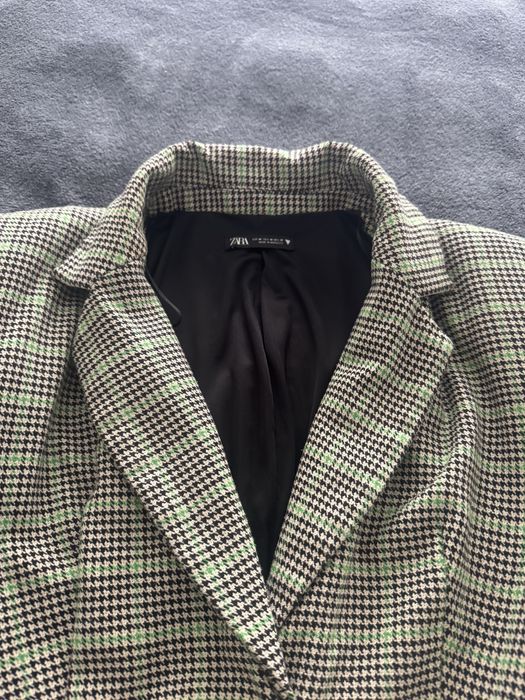 Рокля тип сако на Зара