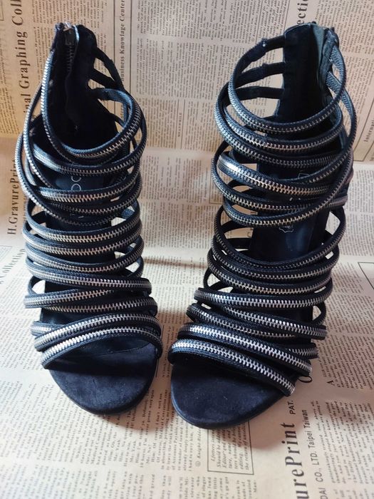 Sandale cu barete si toc Aldo, mărimea 39