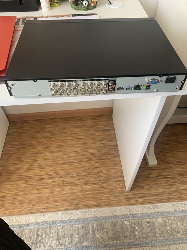 Продам цифровой видеорегистратор модель:RVi-HDR 16LB-M, с блоком питан
