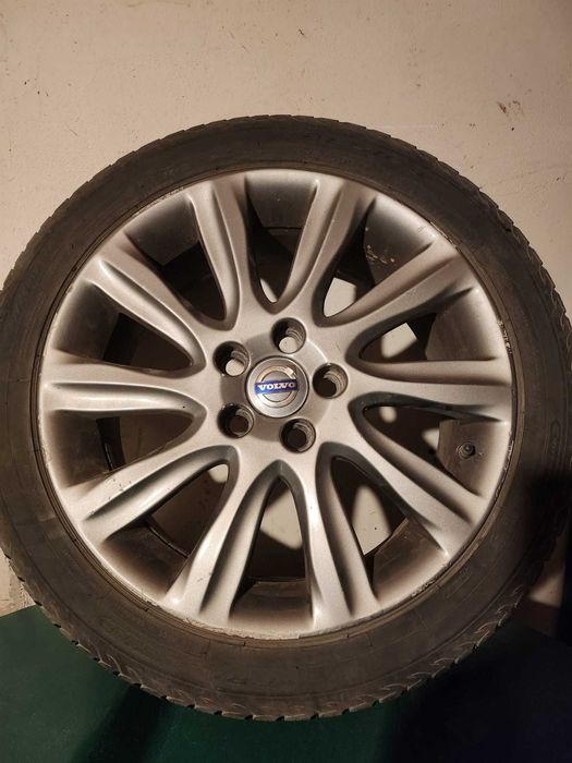 Set Anvelope iarna + jante aluminiu Volvo v40 2014 225/45 R17