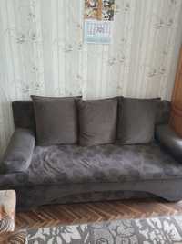 Разтегателен диван в сив цвят