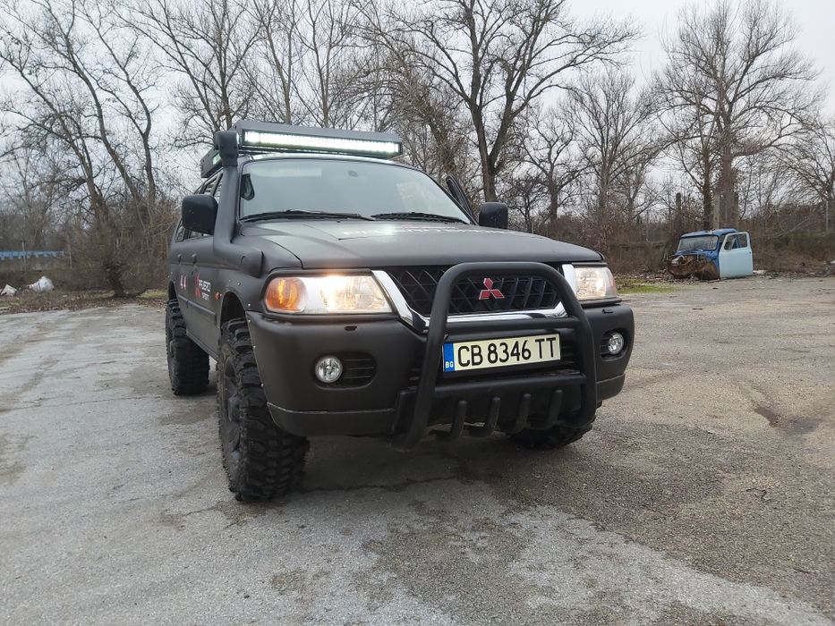 Митцубиши Паджеро Монтеро  3.0 бензин,автомат 2001 година