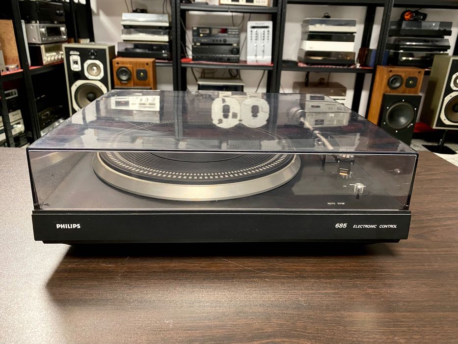 Отличен грамофон Philips