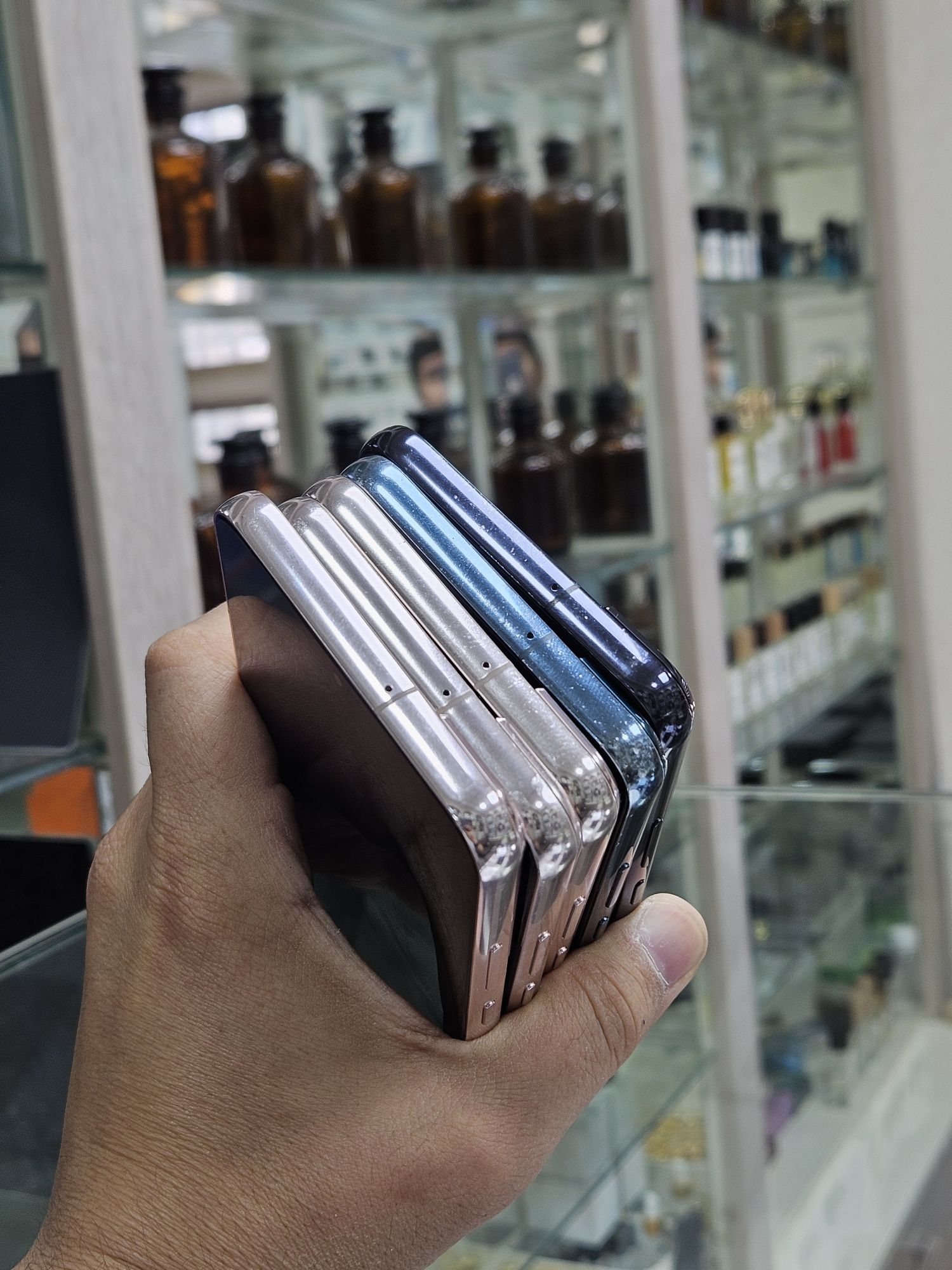 Samsung s22 plus 8/256Gb uzb boylab yetkazib beraman