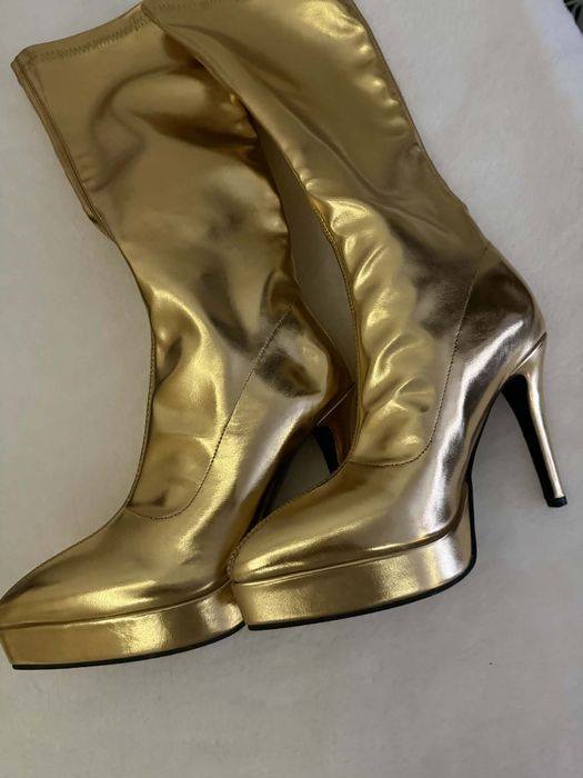 Дамски боти в златист цвят