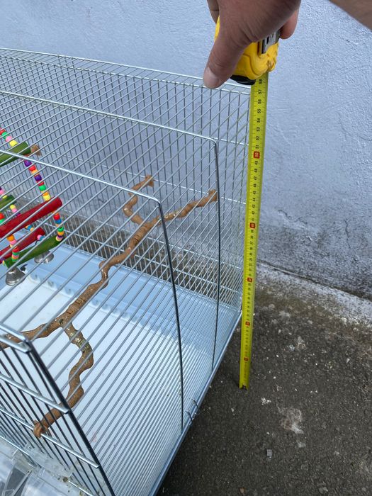 De vânzare colivie papagal