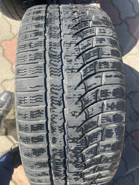 Vand anvelope de iarna pe 18 cu jante