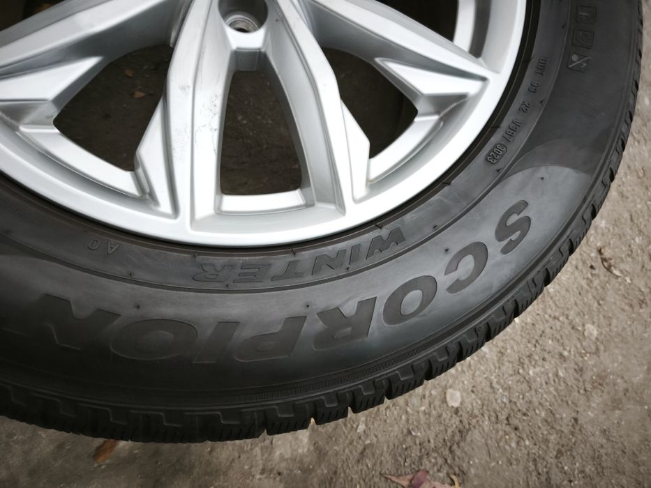 235/65/17" 4бр Pirelli scorpion winter, dot3023,6-7mm