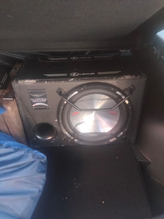 Продам сабвуфер в хорошем состоянии