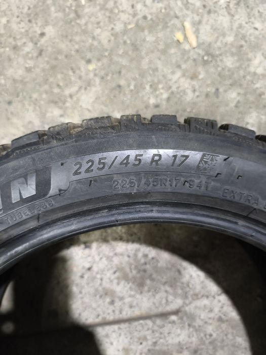 Продам зимние шины