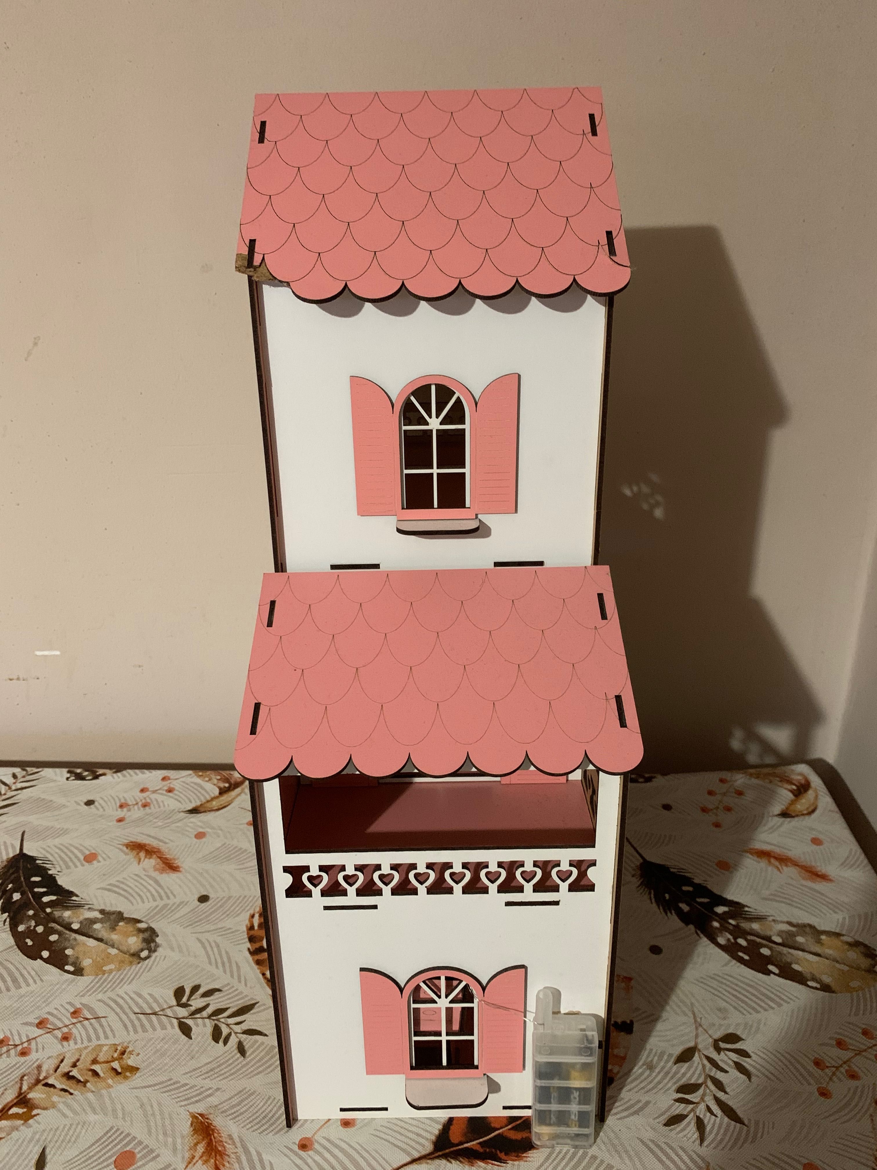 Дървена къща за кукли барби