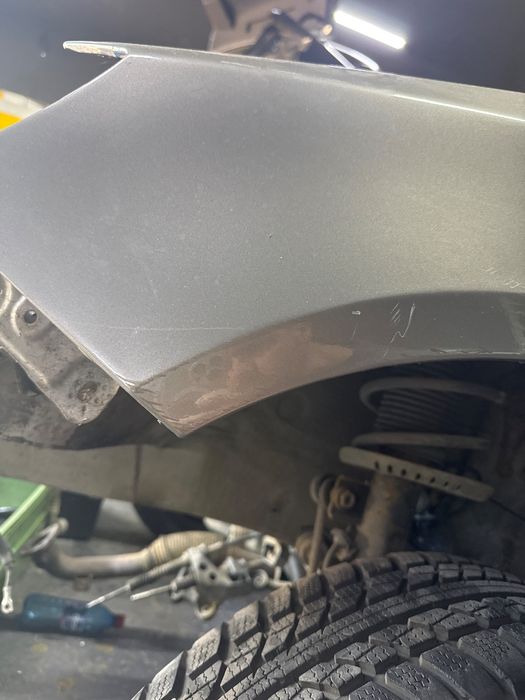 Aripa stanga fata SKODA FABIA II 542 2006 - 2014 gri LF8H