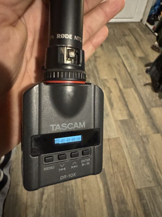 Tascam DR-10L cu lavaliera