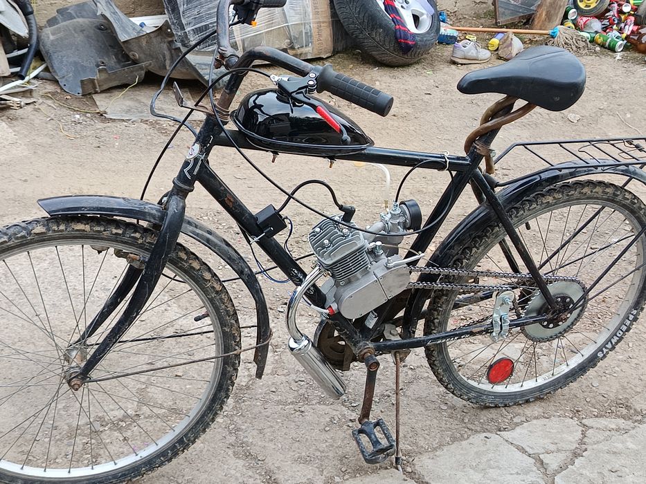 Vand bicicleta cu motor  / 80cc 2T Now