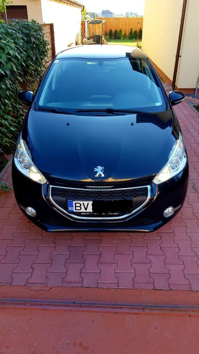 Peugeot 208 2012