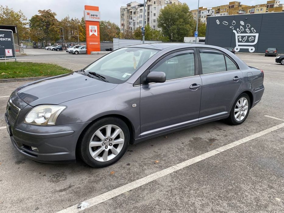 Toyota Avensis 1.8/газ/ автомат