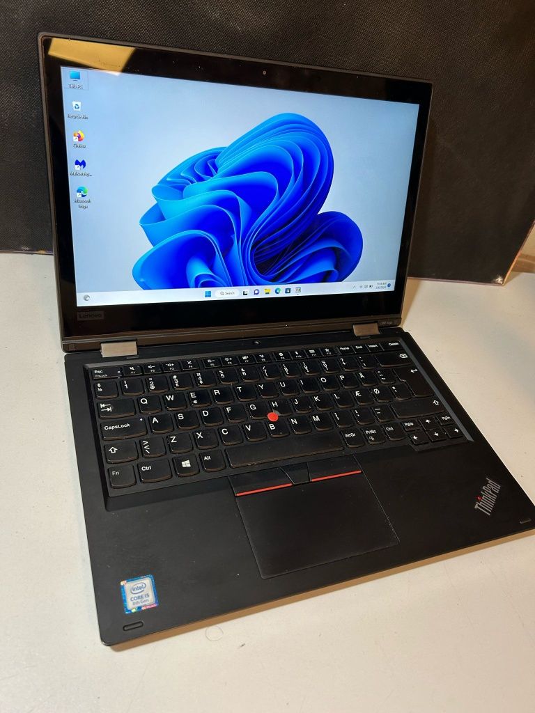 Laptop Lenovo Thinkpad Yoga ecran touchscreen rotativ 360 Intel I5 16g