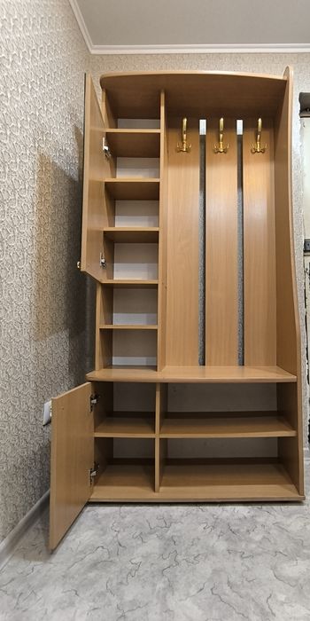 Прихожая        .