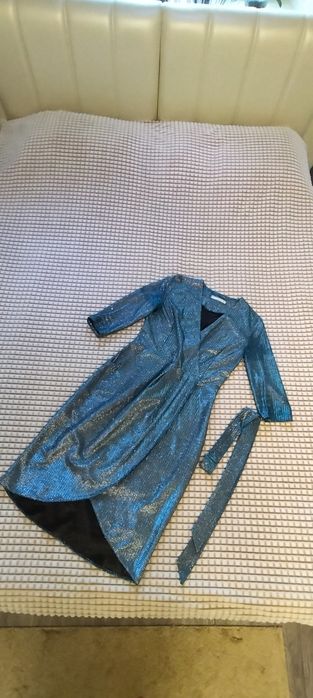 Продам платье праздничное