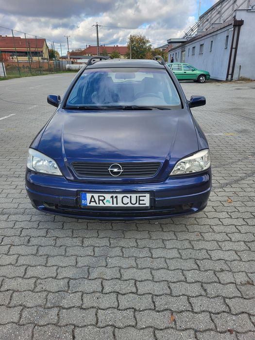 Opel Astra G, condiție bună, kilometri puțini.